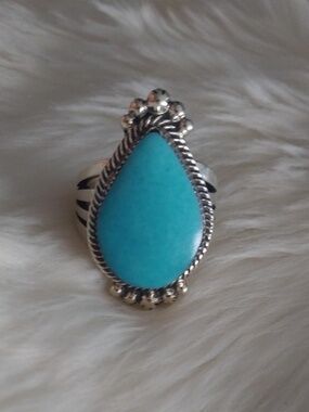 Big Native American turquoise ring